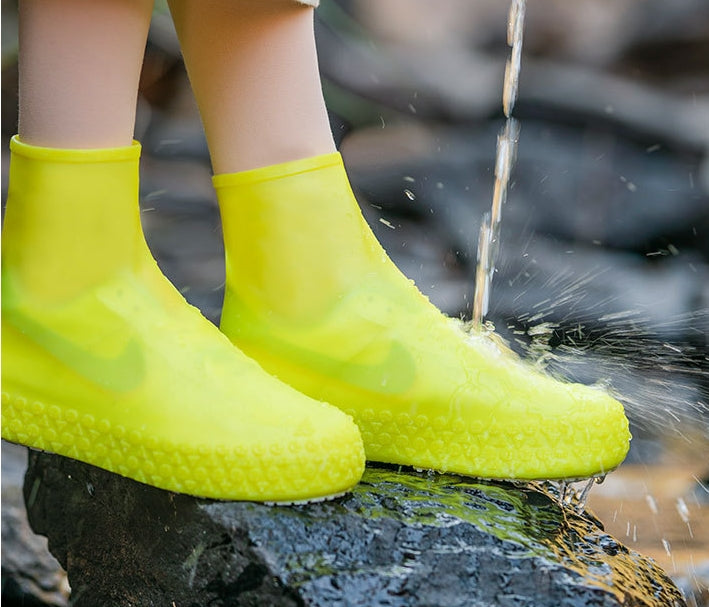 🖤Black Friday Sale:50% OFF🖤🔥 Stop Soaked Sneakers! Heavy-Duty Rain Shoe Covers – Anti-Slip & Fold Into Your Bag 🌧️