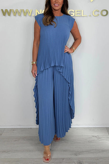 💖ULTIMO GIORNO DI SCONTO DEL 50%💖Completo composto da top midi irregolare a maniche corte plissettato e pantaloni a gamba larga con elastico in vita di Laney✨