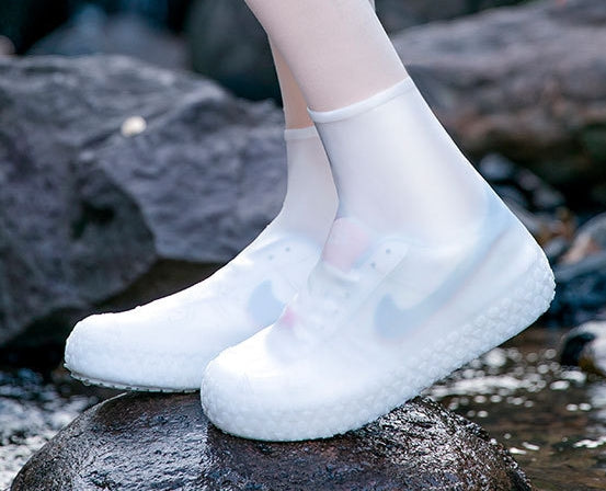 🖤Black Friday Sale:50% OFF🖤🔥 Stop Soaked Sneakers! Heavy-Duty Rain Shoe Covers – Anti-Slip & Fold Into Your Bag 🌧️