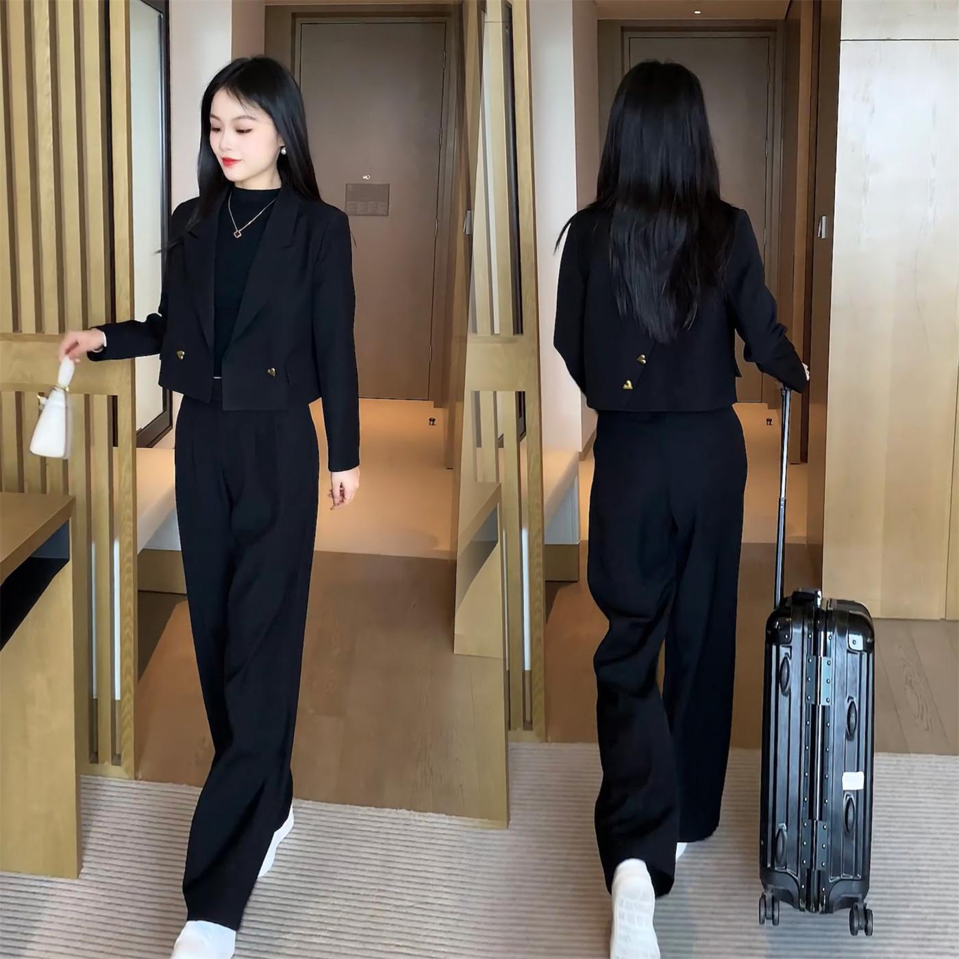 🔥49% OFF! Women's fashionable two-piece suit! 👚