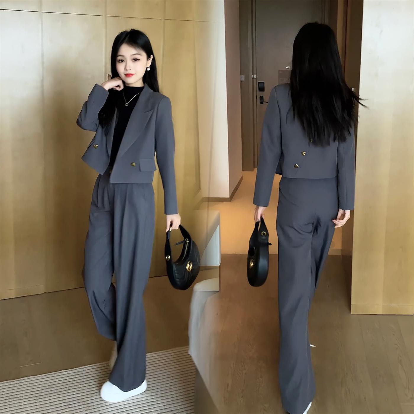 🔥49% OFF! Women's fashionable two-piece suit! 👚