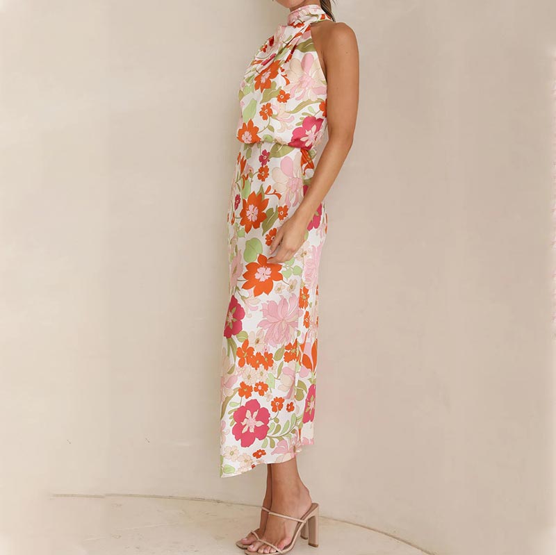 🌷Limited Time 67% OFF💞Love In The Garden Floral Halter Neck Elastic Waist Maxi Dress