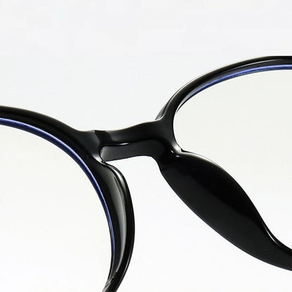Gafas enmarcadas retro translúcidas con lentes de filtrado de luz azul