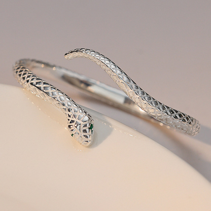 🎁2026 New Arrivals 50% OFF💥Vintage Snake Bangle Bracelet – Adjustable Open Cuff with Textured Scale Details & Green Eye Accents ✨