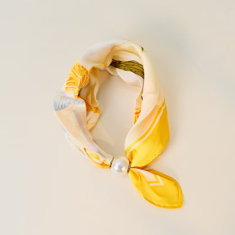 ✨ No-Tie Magnetic Pearl Clasp Scarf – Elegant Style & Effortless Comfort 🤍
